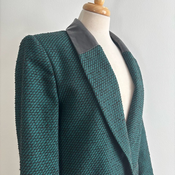 Vintage 80s Emerald Green & Black Bouclé Blazer with Leather Trim M/L - Picture 6 of 15